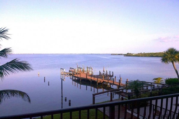 [Image: 2 Waterfront Condos, Amazing Views, Sunsets and Pool. Very Large 3 Bed/2 Bath - Sun 1 (no weekly rentals, sorry)]