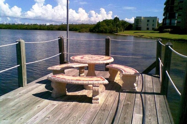 [Image: 2 Waterfront Condos, Amazing Views, Sunsets and Pool. Very Large 3 Bed/2 Bath - Sun 1 (no weekly rentals, sorry)]