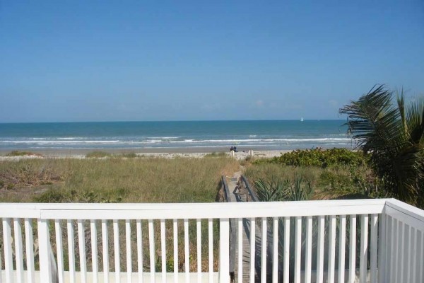 [Image: Direct Oceanfront Condo on Cocoa Beach]