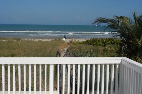 [Image: Direct Oceanfront Condo on Cocoa Beach]