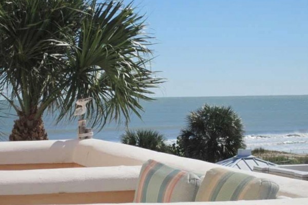 [Image: Fabulous Beach Front Condo on Cocoa Beach]