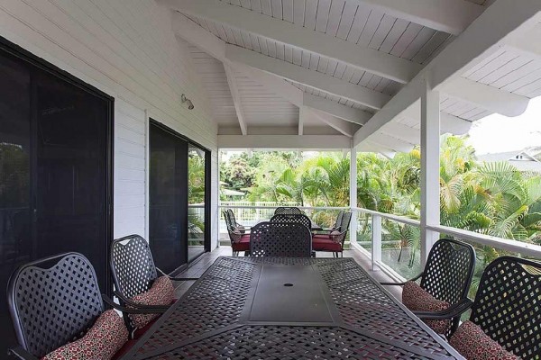 [Image: Lovely Spacious Ocean View Home with Pool Close to Beach!]