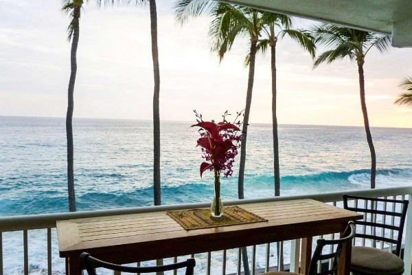 [Image: Top Floor Oceanfront Unit with Lanai for Outdoor Dining!]