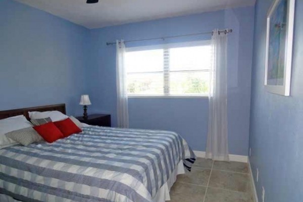 [Image: Newly Renovated 3bd/2bath Condo in Cape Canaveral]