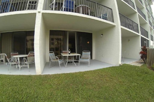 [Image: Oceanfront, Ground Level, 1BR 2bath Condo Cape Winds]