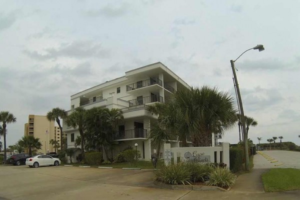 [Image: Oceanfront, Ground Level, 1BR 2bath Condo Cape Winds]