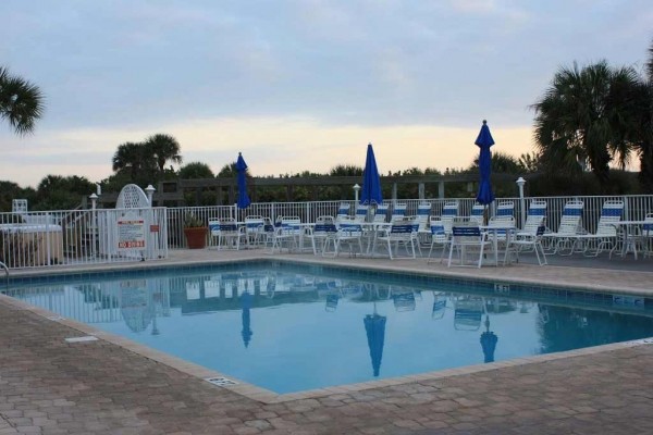 [Image: Beautiful Oceanfront Condo in Cape Canaveral]