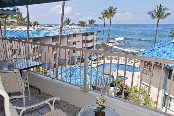 [Image: Top Floor Oceanview 1BR-Elevator Access - See Video Tour -Wifi and Free Calling]