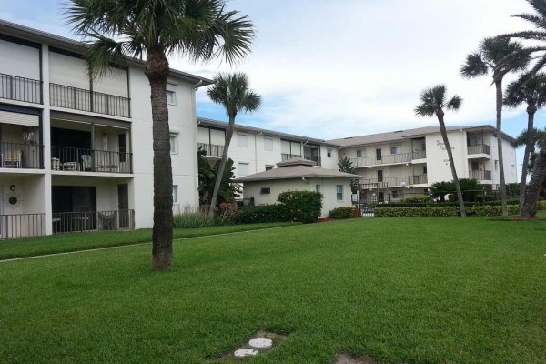 [Image: Direct Beach Out Back Door, Pool by Front Door, Ground Flr, Updated]