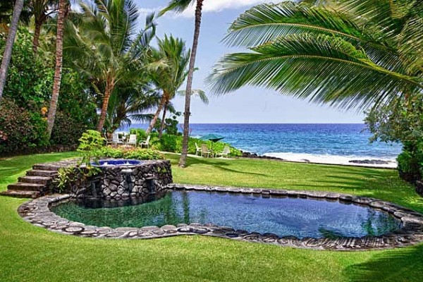 [Image: Magnificent Oceanfront Home in a Private Gated Area with Breathtaking Views.]