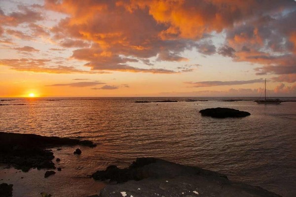 [Image: Kona Coast, Ocean View, Great for Families, Walk to Town]