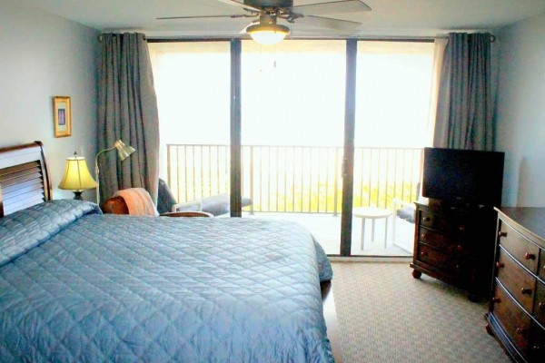 [Image: Completely Renovated Cape Canaveral Direct Ocean 2BR Condo with Pool.]