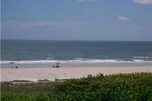 [Image: Corner 2BR Condo W/ Housekeeping, Wraparound Balcony &amp; Ocean Views]