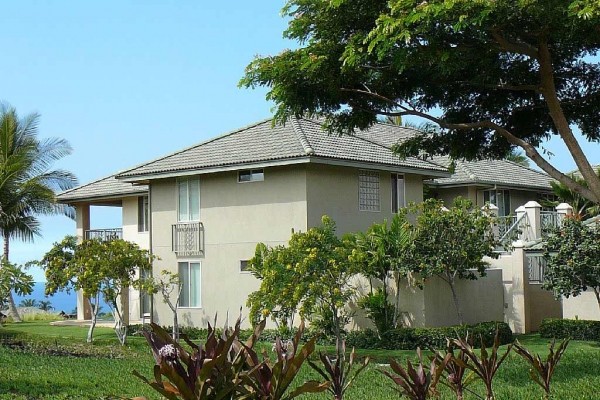 [Image: Luxury Kid-Friendly Ocean View Condo at Mauna Kea Resort]