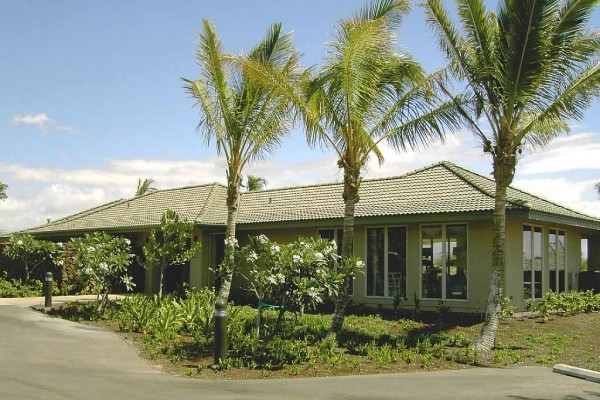 [Image: Luxury Kid-Friendly Ocean View Condo at Mauna Kea Resort]