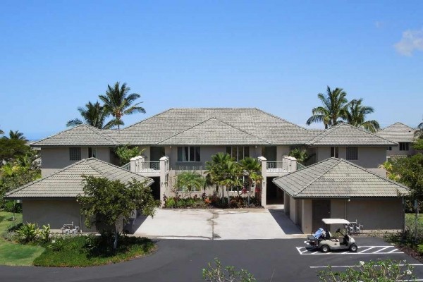 [Image: Luxury Kid-Friendly Ocean View Condo at Mauna Kea Resort]