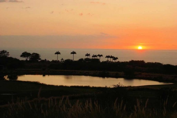 [Image: Best Ocean View*Free Amenities at Mauna Kea Hotel*Contact Owner for Discounts]