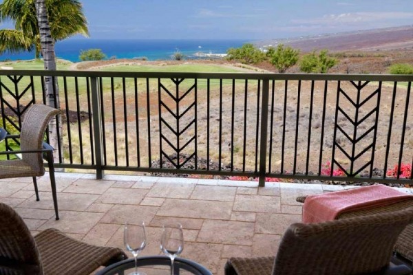 [Image: Free Night - Free Mauna Kea Resort Access - 3 BR, 3 BA Oceanview]