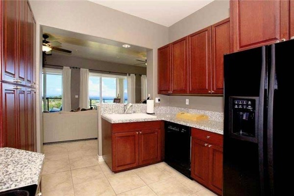 [Image: Kumulani D3 - Popular Golf Course Condo Near Hapuna Beach!]