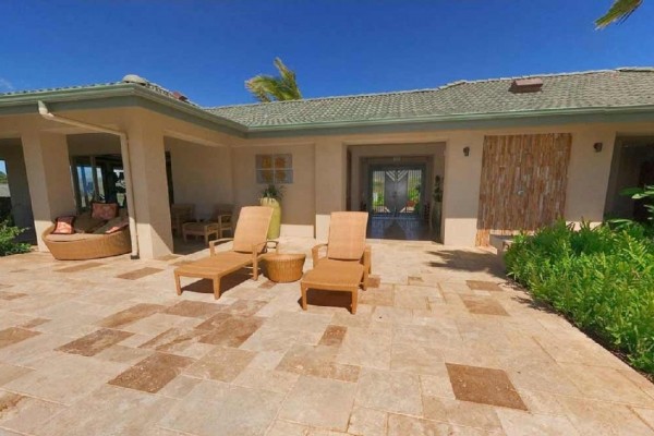 [Image: H201 Beautiful Model Unit - Best Location and Views in Wai'Ula'Ula!]