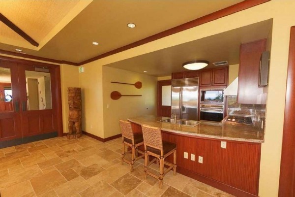 [Image: H201 Beautiful Model Unit - Best Location and Views in Wai'Ula'Ula!]