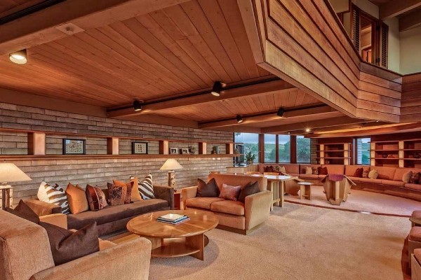 [Image: Frank Lloyd Wright Residence - an Unforgettable Vacation Experience!]