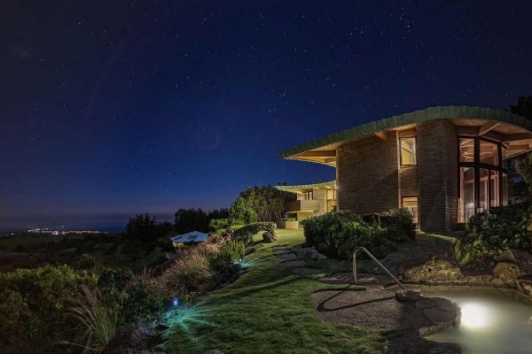 [Image: Frank Lloyd Wright Residence - an Unforgettable Vacation Experience!]