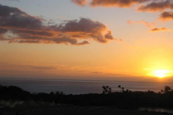 [Image: Mauna Kea Resort Villa, Ocean Views with Pool &amp; Spa in Backyard]