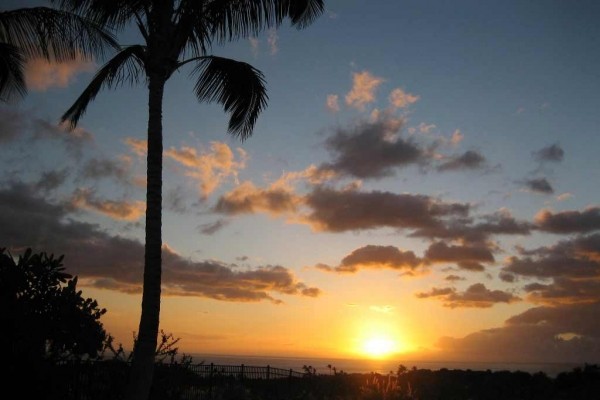 [Image: Mauna Kea Resort Villa, Ocean Views with Pool &amp; Spa in Backyard]