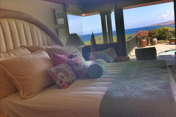 [Image: Spectacular Ocean View Villa at Mauna Kea Beach Resort]