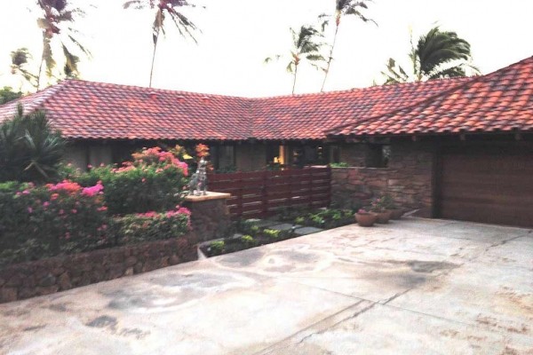 [Image: Private Home Behind the Mauna Kea Gates. Best Views, Pool]