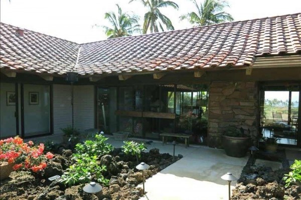 [Image: Private Home Behind the Mauna Kea Gates. Best Views, Pool]