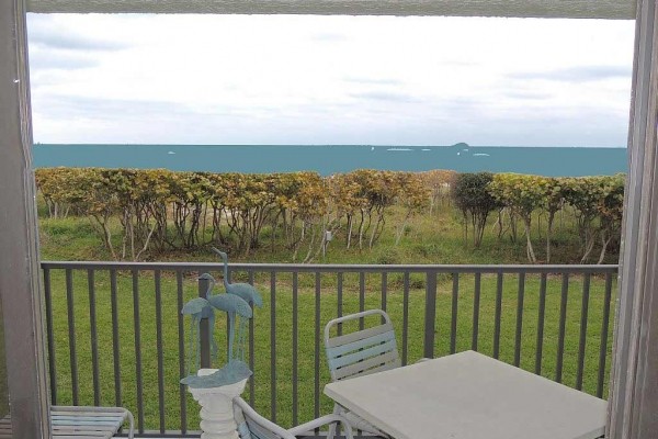 [Image: Ocean Views from This 2 Bedroom Florida Condo's Private Balcony]