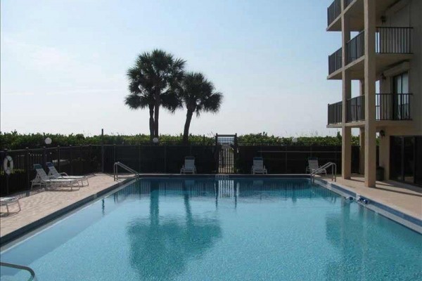[Image: Beautiful Cape Canaveral / Ocean Front Cocoa Condo for Rent]