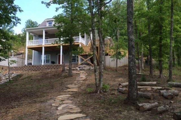 [Image: Family Fun in 4 Bedroom, Newly Built Home on Deep Water]