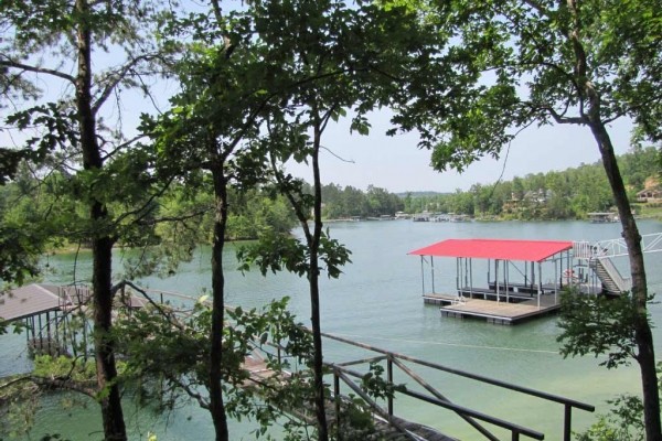 [Image: Family Fun in 4 Bedroom, Newly Built Home on Deep Water]