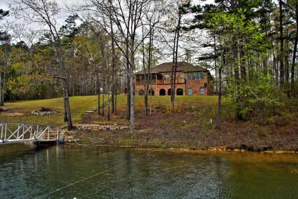 [Image: Smith Lake Rentals.Com - Heavenly Cove- Luxury Behind the Gates in Stoney Pt]