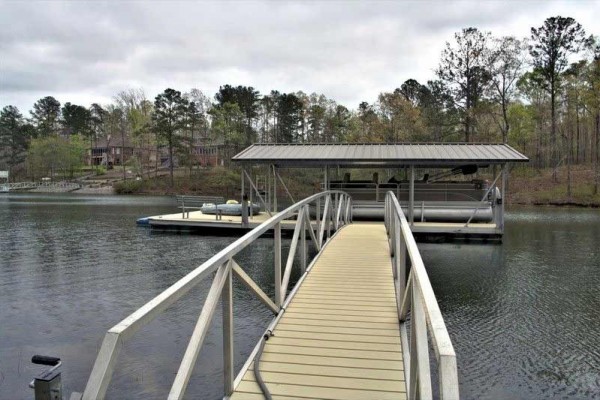 [Image: Smith Lake Rentals.Com - Heavenly Cove- Luxury Behind the Gates in Stoney Pt]