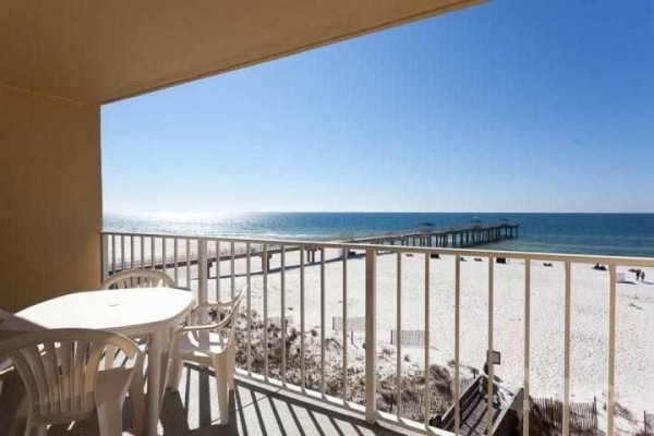 [Image: Adorable 1 Bedroom Gulf Front Unit, Located on the 2nd Floor!]