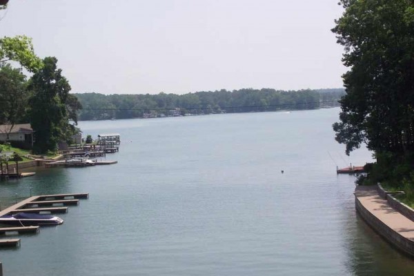 [Image: Bolton Cove: Home 9. Pool, Playground &amp; Optional Boat Rental.]