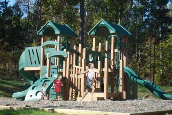 [Image: Bolton Cove: Home 9. Pool, Playground &amp; Optional Boat Rental.]