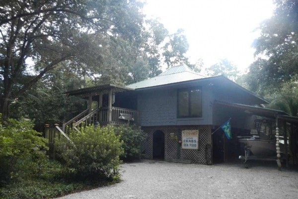 [Image: Awesome Home on Weeks Bay in Fairhope.]