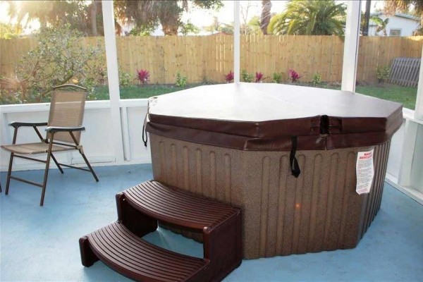 [Image: Beach House W/ Private Yard, Hot Tub, Pool Table &amp; Hdtv in All Rooms]