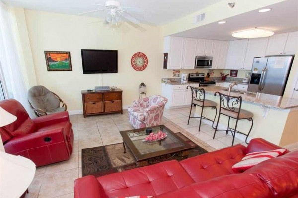 [Image: 3BR / 2BA Gulf Front Unit W/ Gulf View | *Best Rates for Spring Break*]