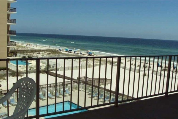 [Image: 2 Bd/2 BA Ocean View Condo with Pool and Beautiful Beach]
