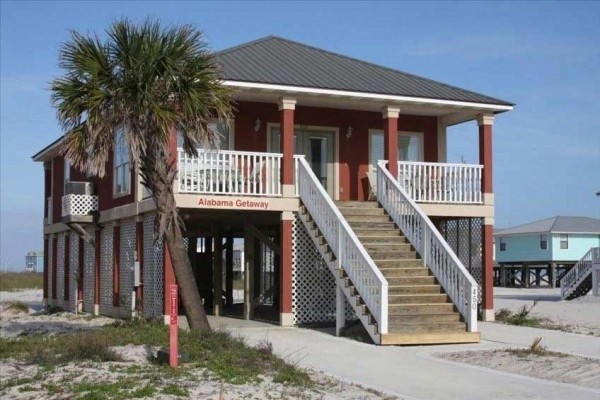 [Image: Escape to the Beach. Alabama Getaway Home Away from Home.]