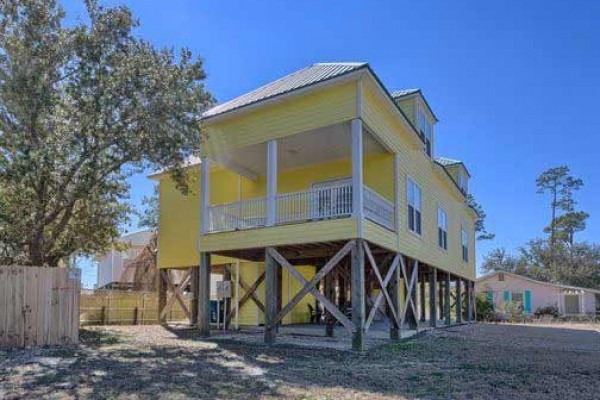 [Image: Excalibur B Orange Beach Gulf Oriented Vacation House Rental - Meyer Vacation Rentals]