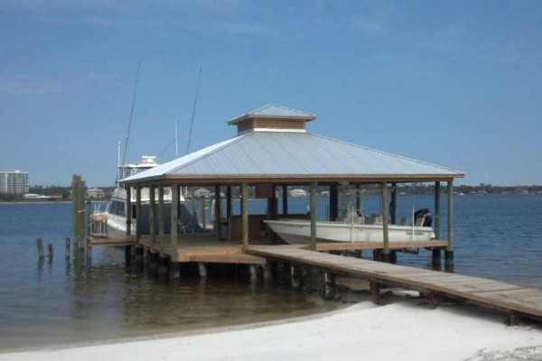 [Image: Beautiful Waterfront Views, Private Dock, Private Beach]