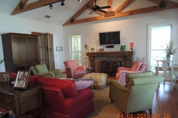 [Image: 3BR and Guest Loft on Beautiful and Relaxing Palmetto Creek]