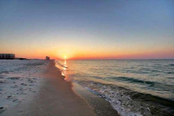[Image: 4 BR Beach/Gulf Paradise]